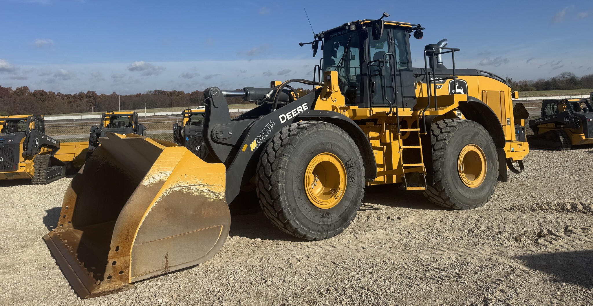 2023 John Deere 824 P Image 4