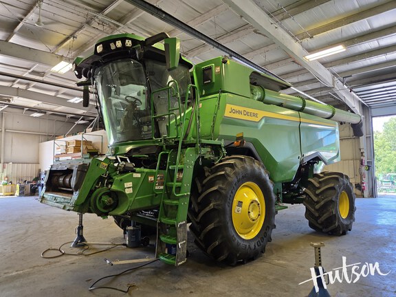 Photo of 2025 John Deere S7 900