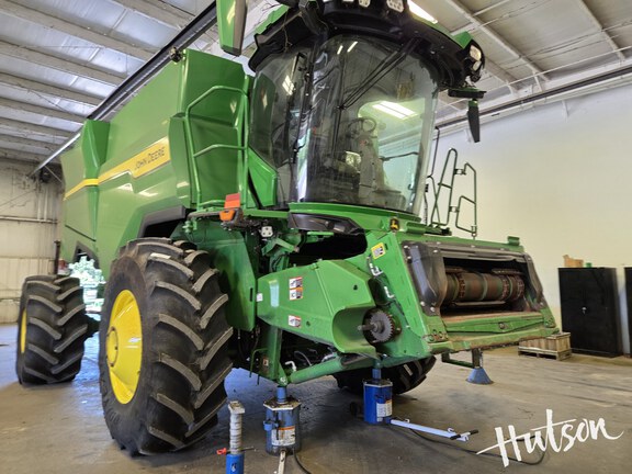 Photo of 2025 John Deere S7 900