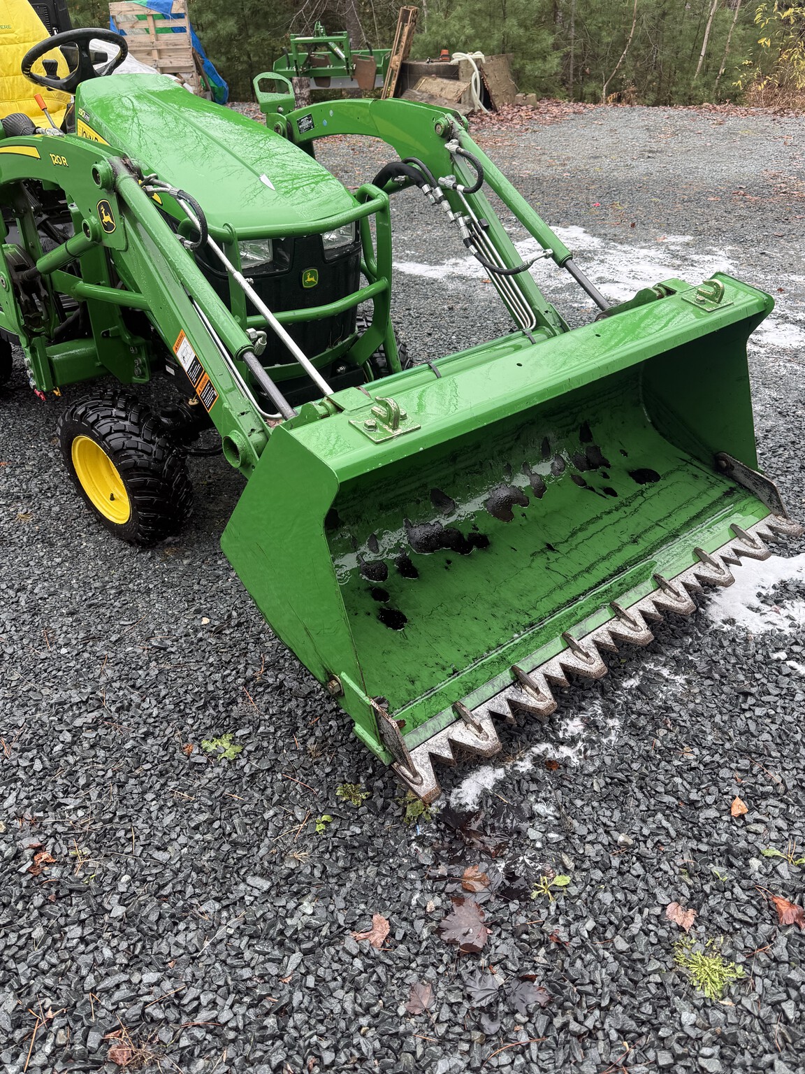 2021 John Deere 1025R Image 10