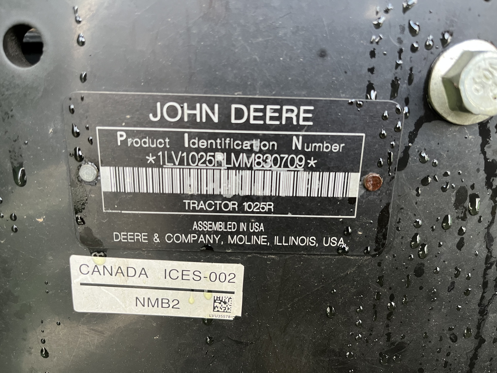 2021 John Deere 1025R Image 11