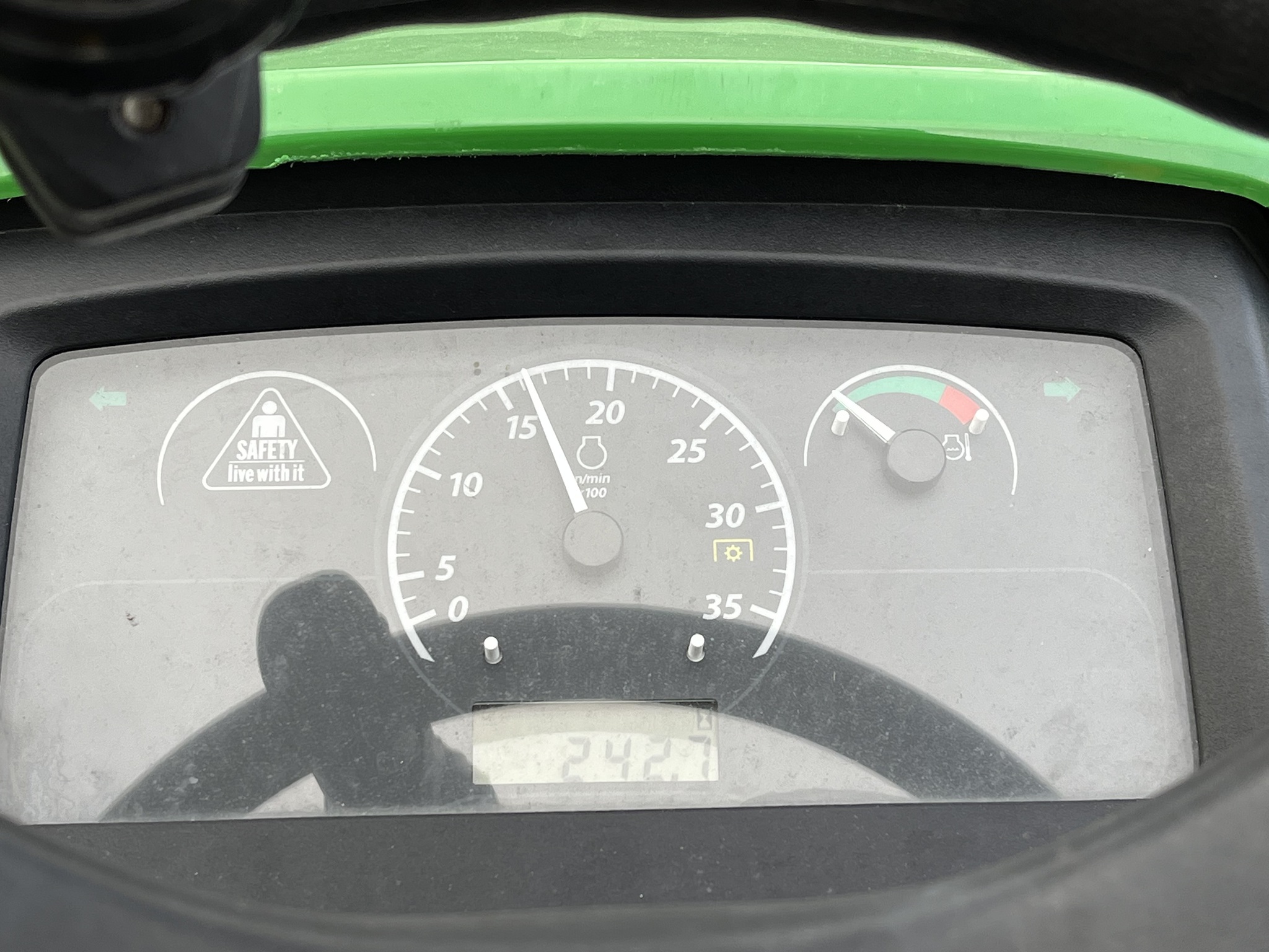 2021 John Deere 1025R Image 12