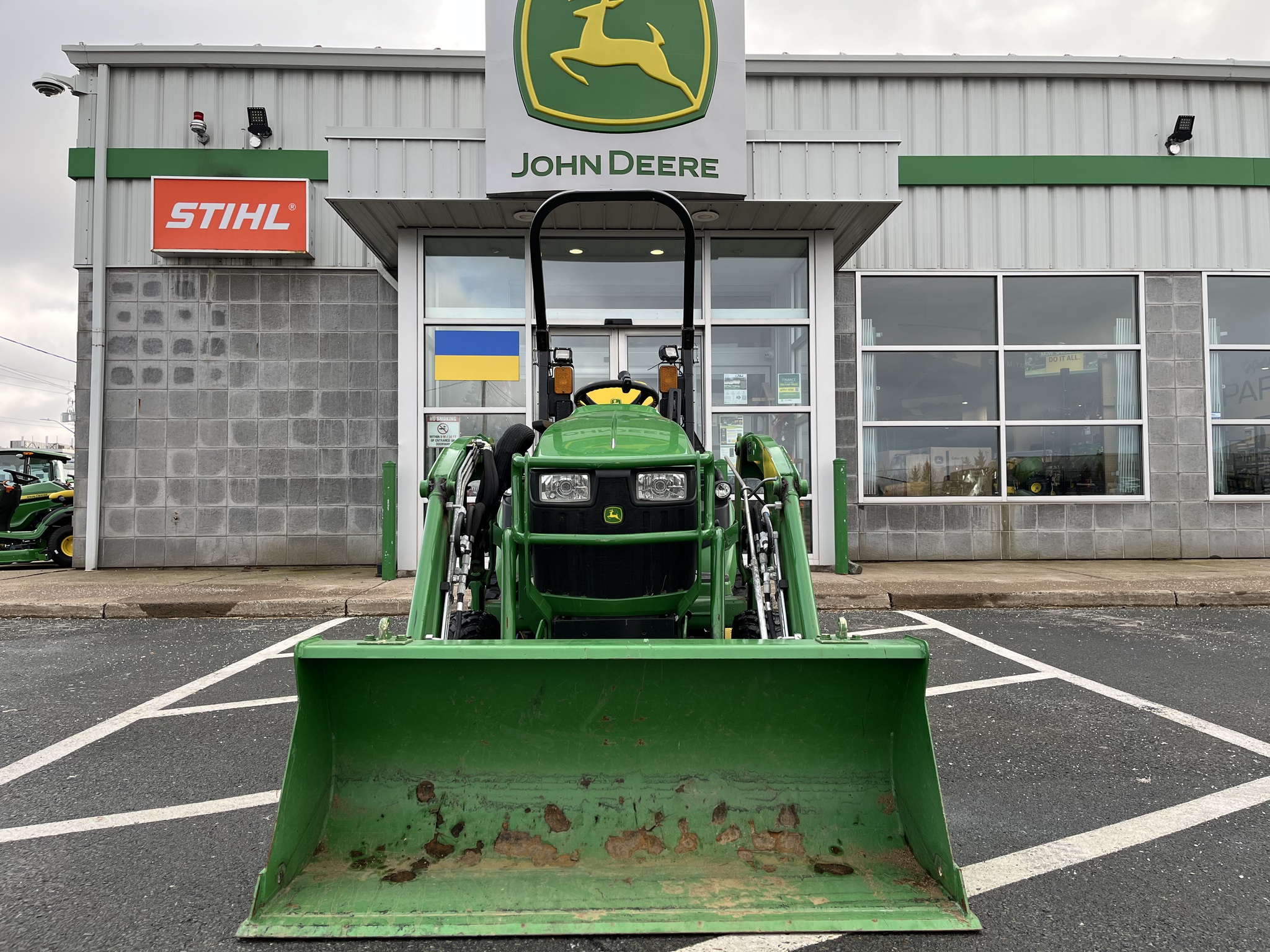 2021 John Deere 1025R Image 3
