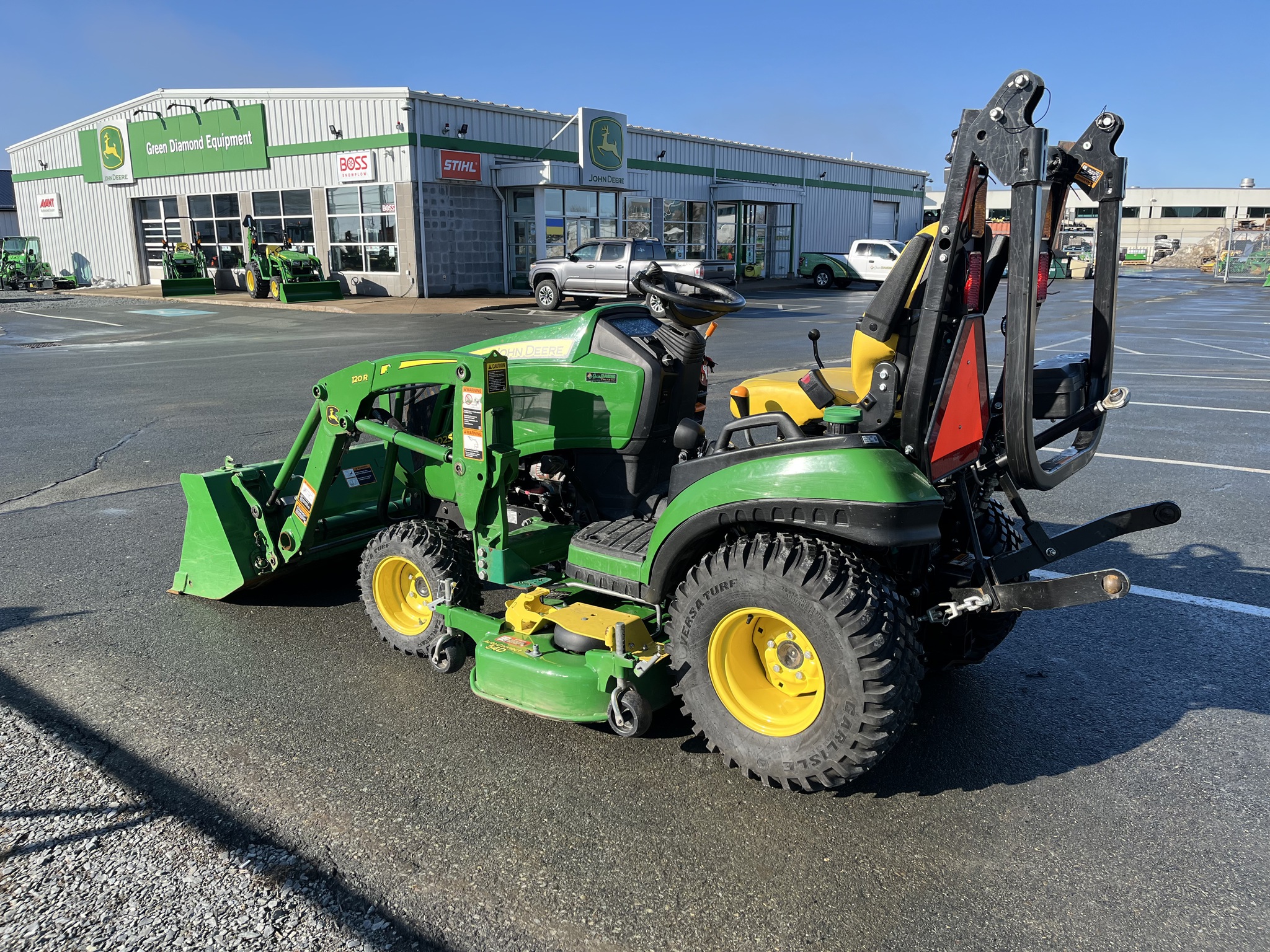 2021 John Deere 1025R Image 13