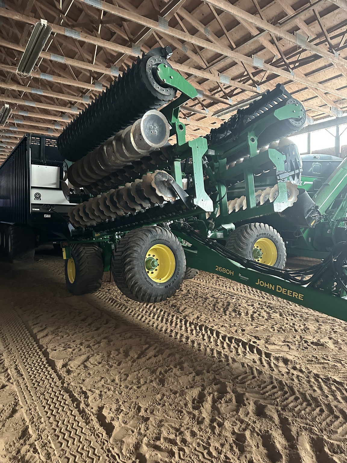 2021 John Deere 2680H Image 2