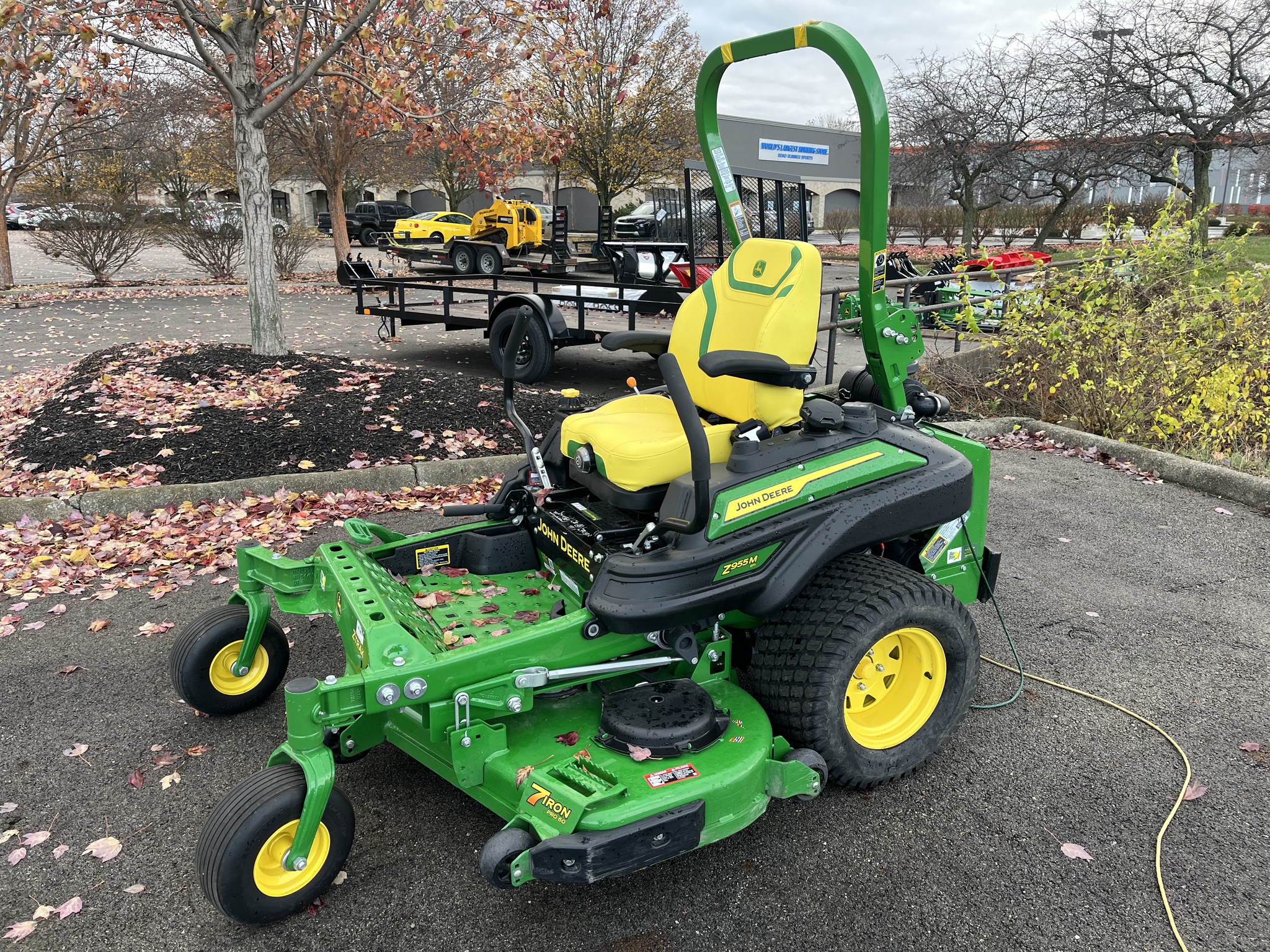 2025 John Deere Z955M Image 3