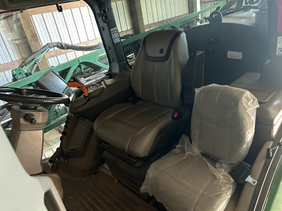 2023 John Deere 408R Photo 7