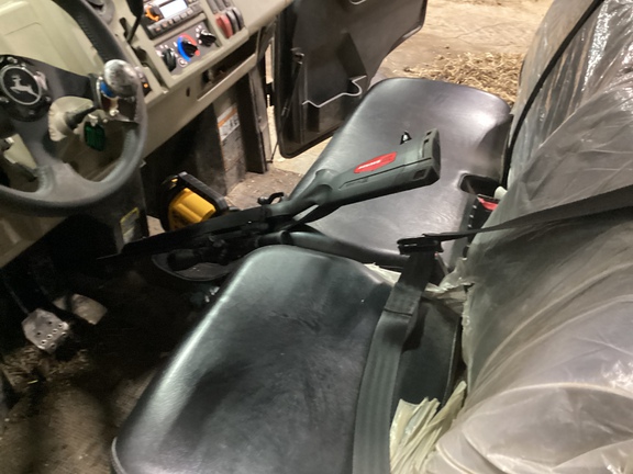 2024 John Deere XUV 835R - Photo8