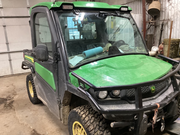  John Deere XUV 835R
