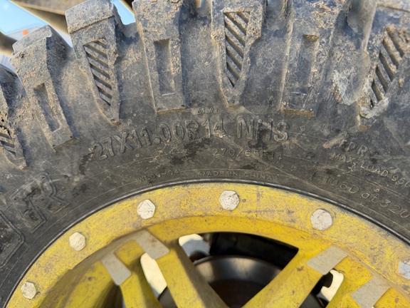 2024 John Deere XUV 835R - Photo12