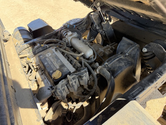 2024 John Deere XUV 835R - Photo18