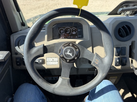 2024 John Deere XUV 835R - Photo22