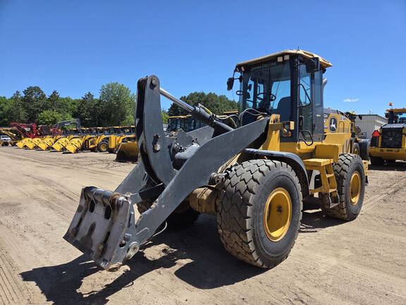 Photo of a 2023 John Deere 624P