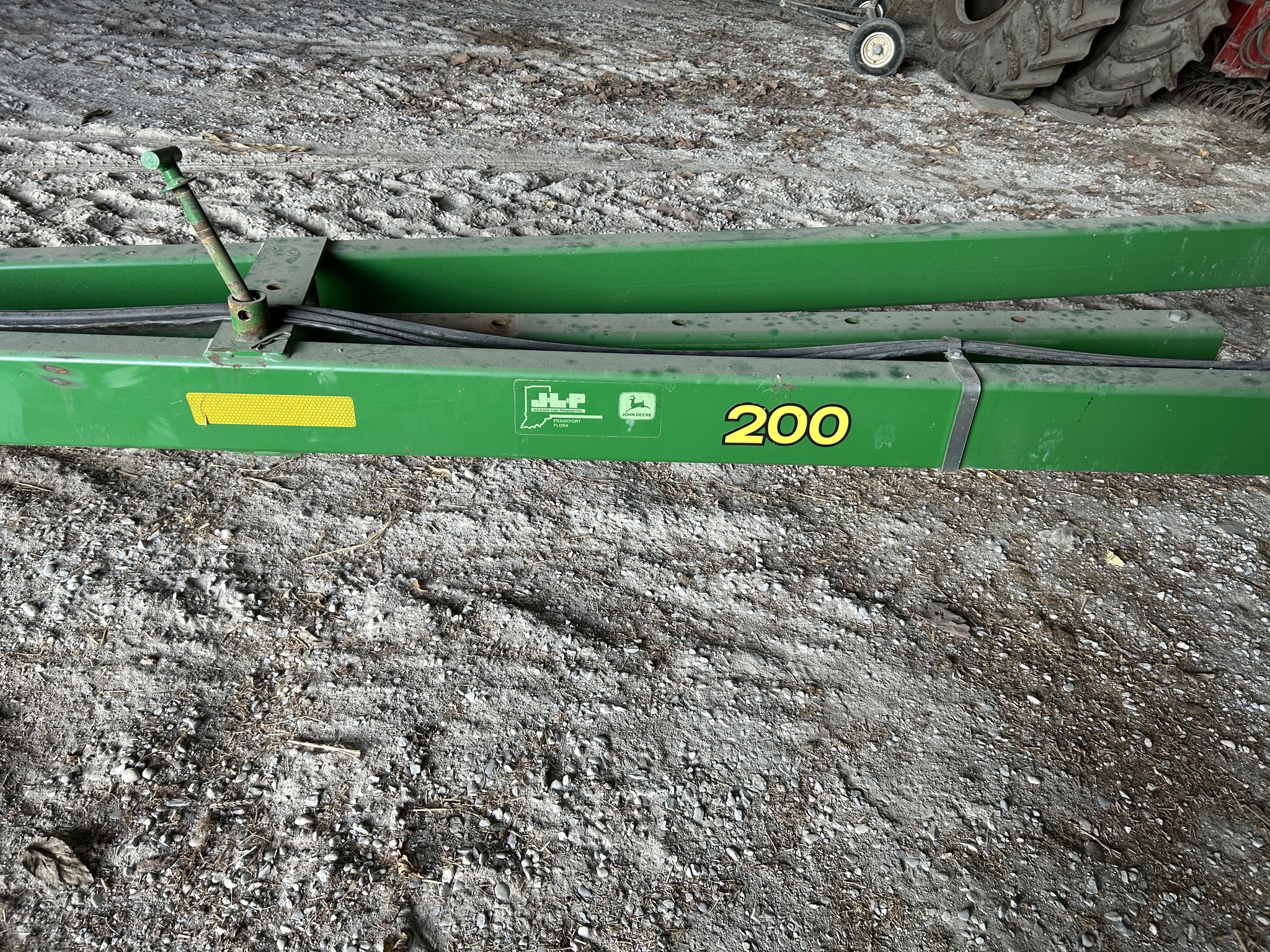 John Deere 200 Image 7