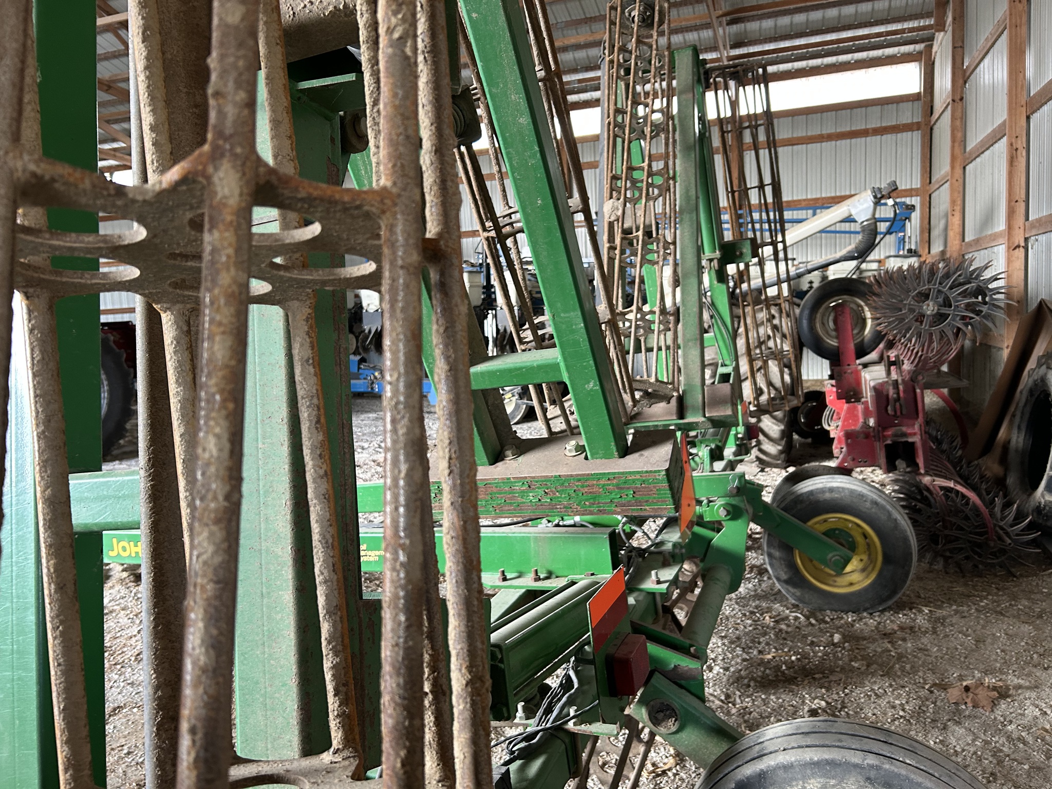 John Deere 200 Image 5