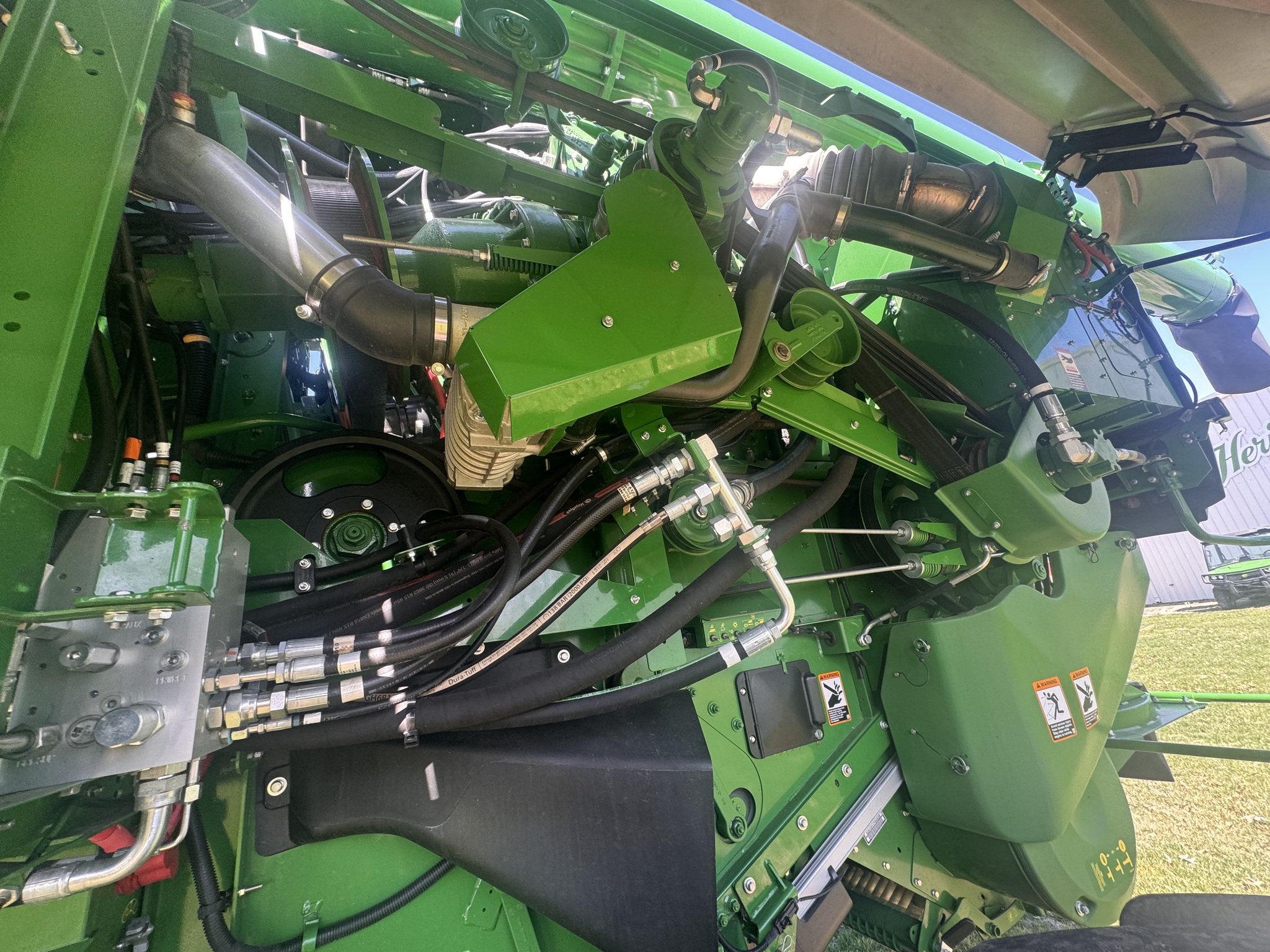  2024 John Deere S780 at Heritage Tractor in Kewanee, IL