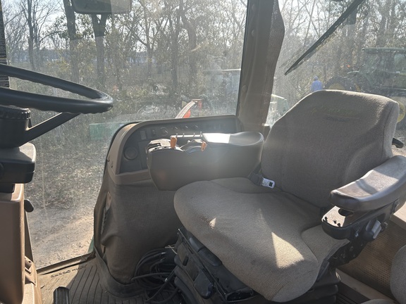 2007 John Deere 8330 Photo 5