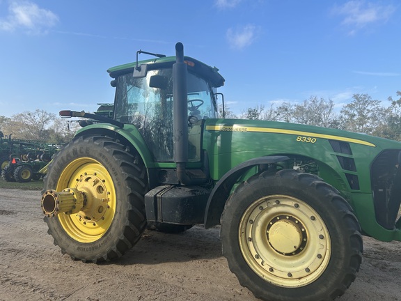 2007 John Deere 8330 Photo 1