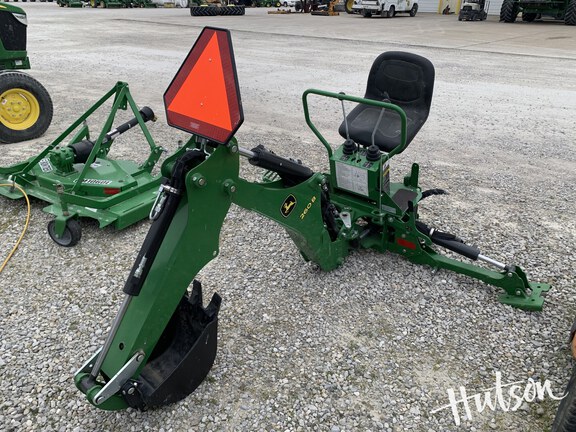 Photo of 2023 John Deere 260B Backhoe