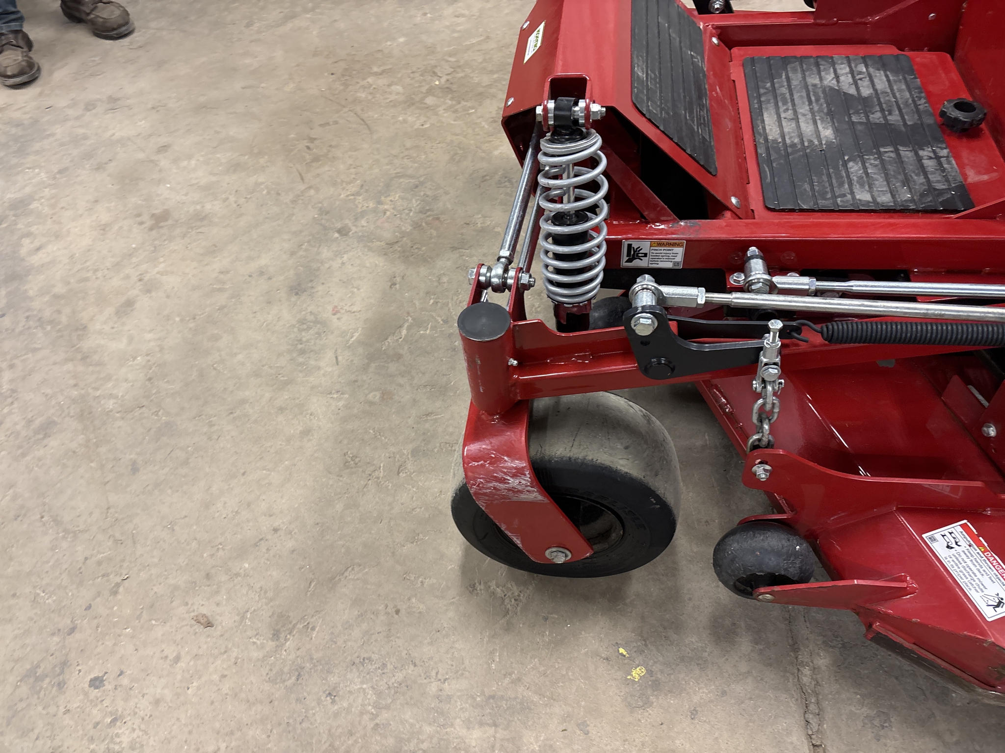 Used 2024 Ferris ISX2200 28 Zero Turn Mowers at Koenig Equipment in Urbana, OH - PhotoXL9