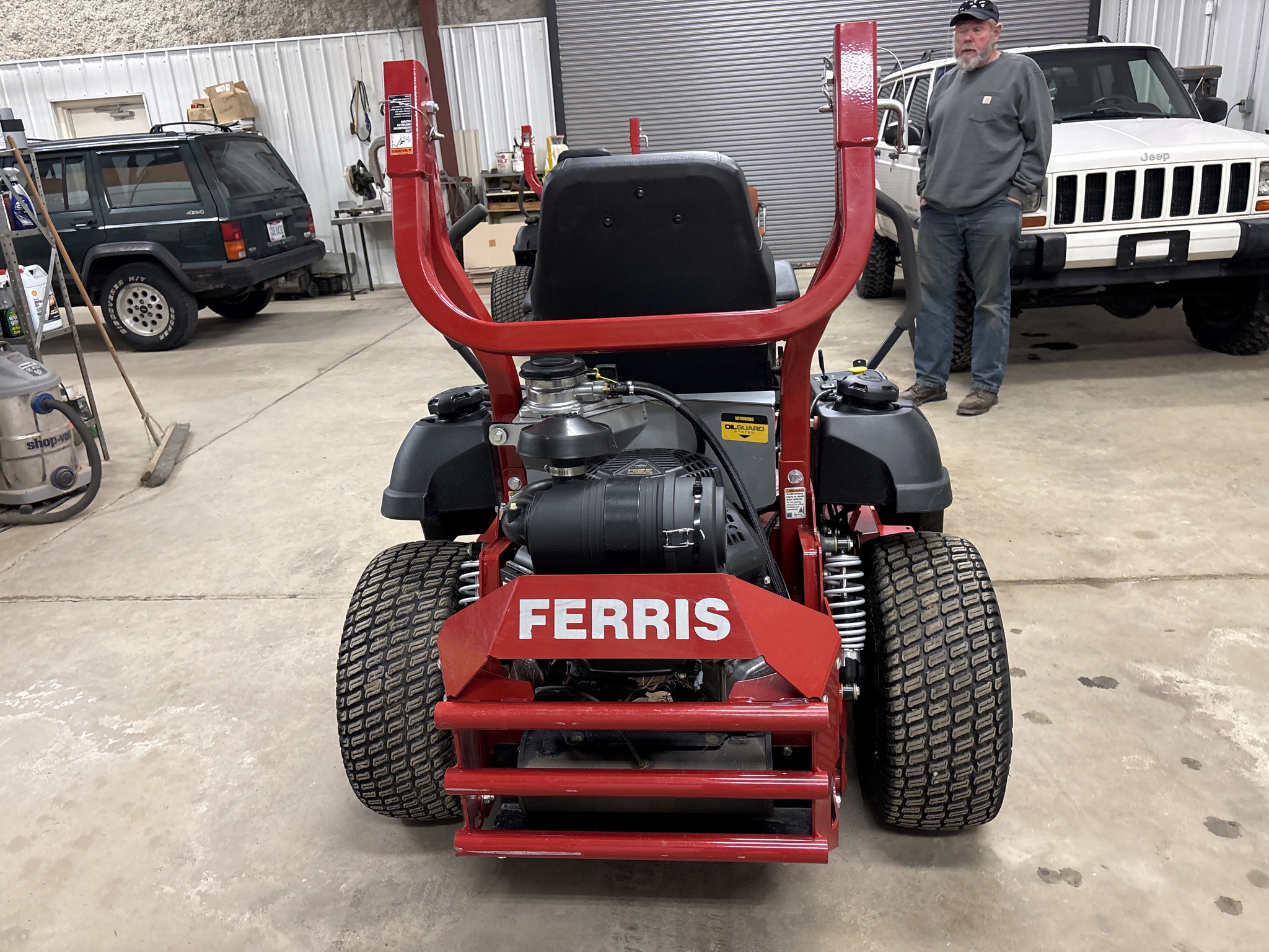 Used 2024 Ferris ISX2200 28 Zero Turn Mowers at Koenig Equipment in Urbana, OH - PhotoXL2