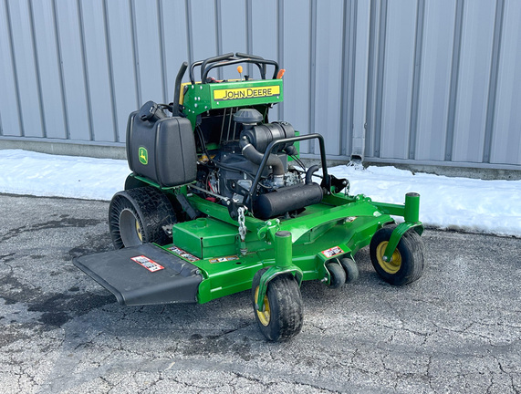 2023 John-Deere 652R
