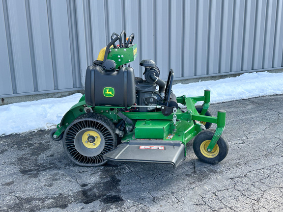 2023 John-Deere 652R