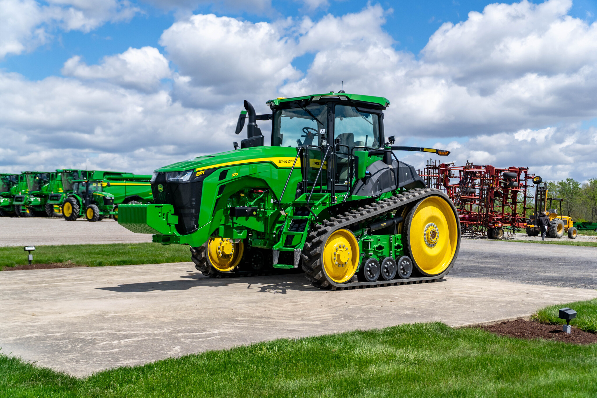 Used 2024 John Deere 8RT 370 Track Tractors at Koenig Equipment in Anna, OH - PhotoXL0