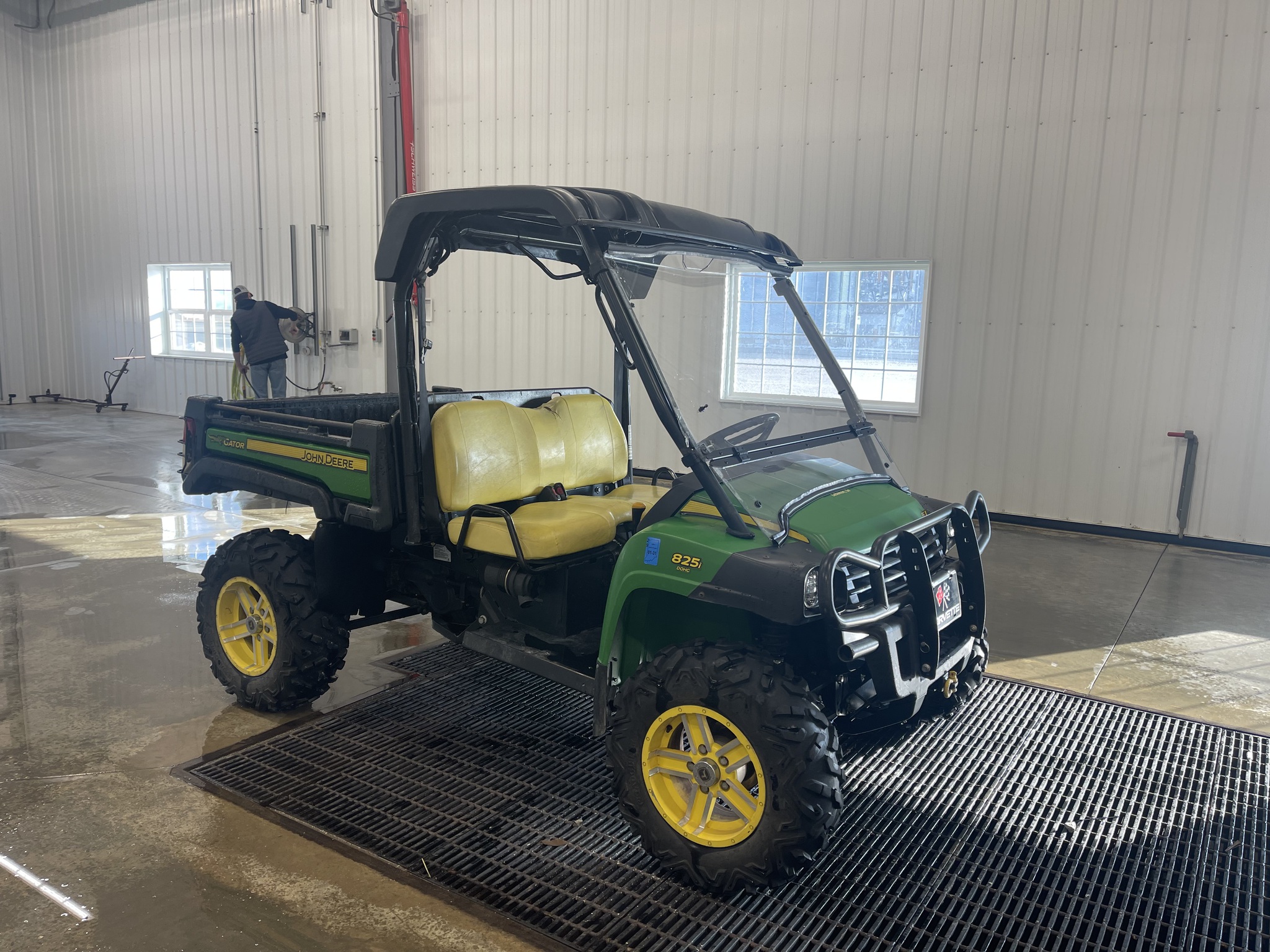 2012 John Deere XUV 825I GREEN Image 1