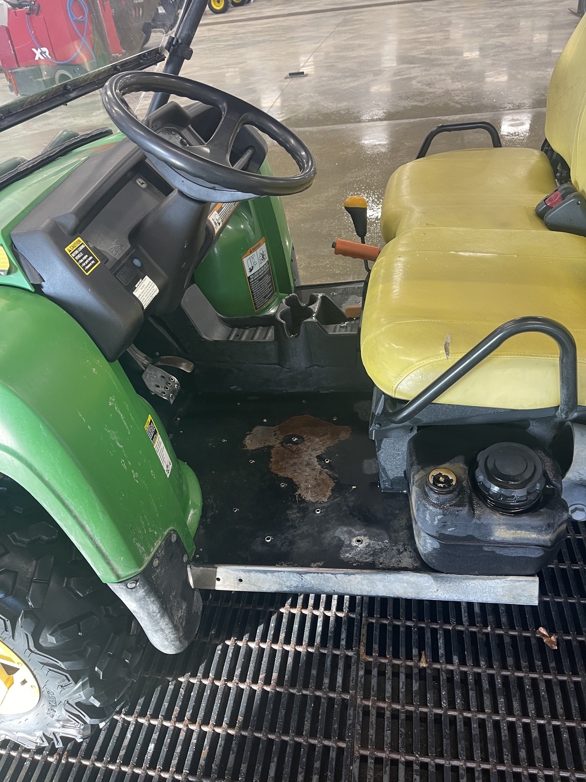 2012 John Deere XUV 825I GREEN Image 9