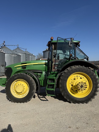 Photo of 2010 John Deere 7830