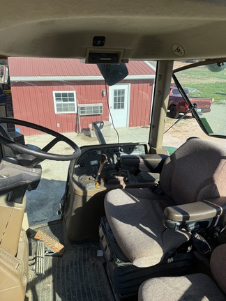 Photo of 2010 John Deere 7830