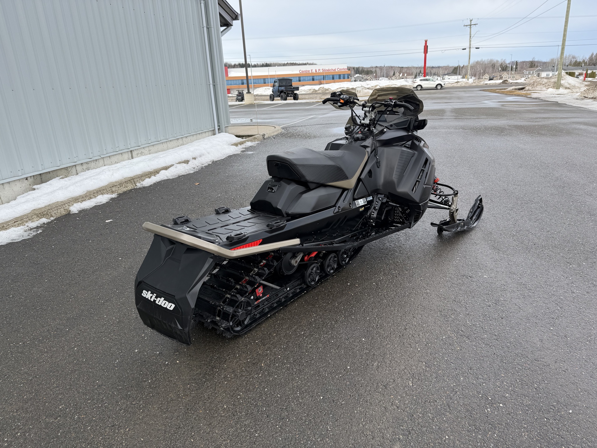 2022 Ski Doo Mach Z 900 TR Image 5
