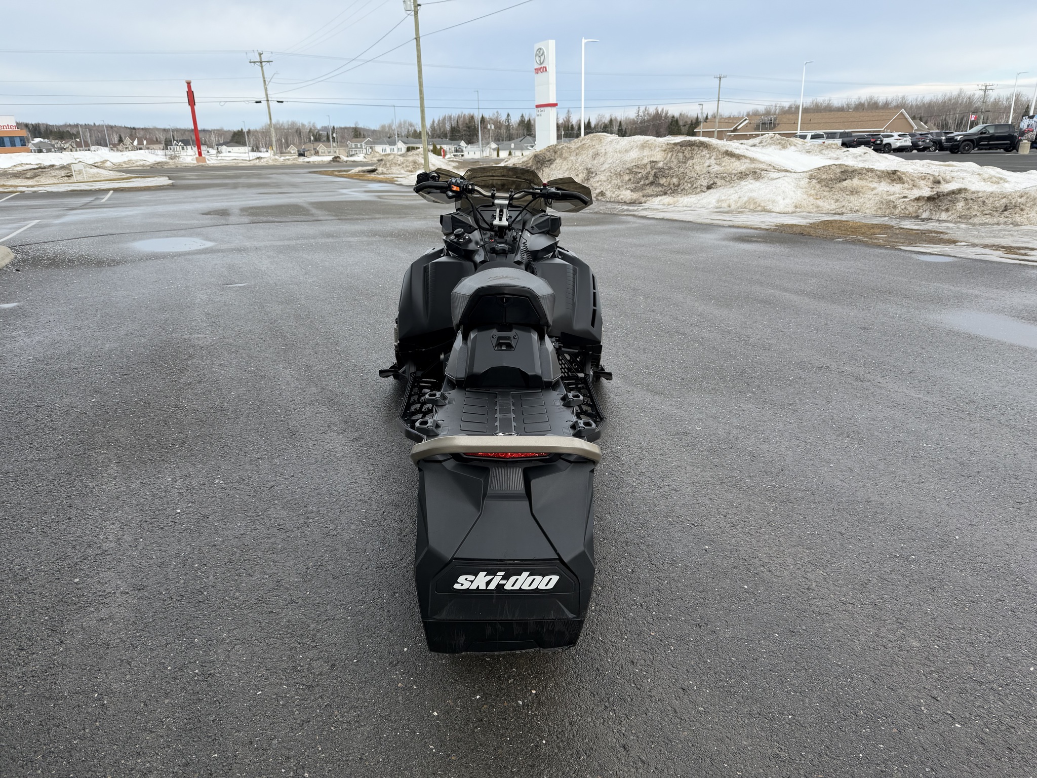 2022 Ski Doo Mach Z 900 TR Image 4