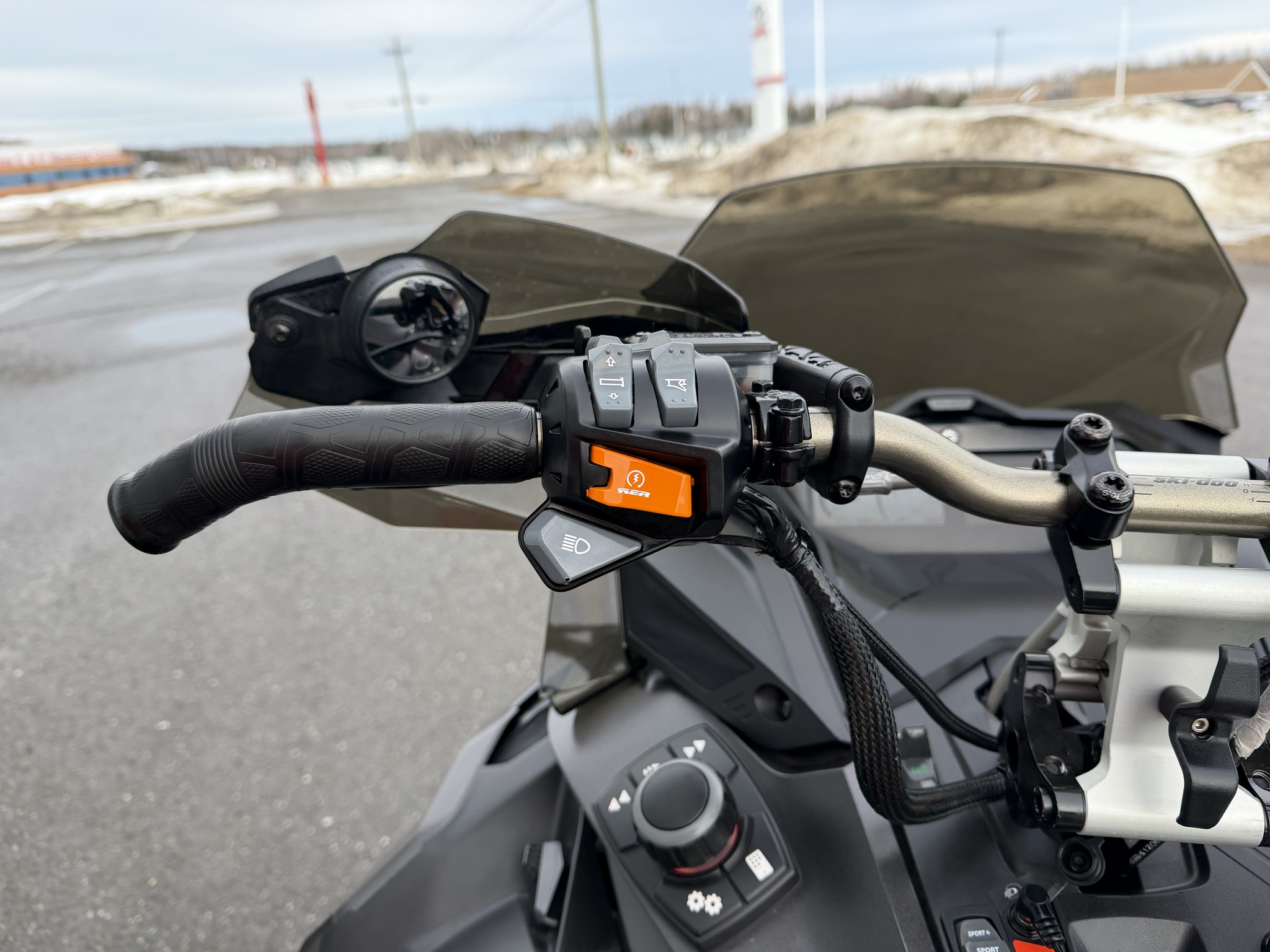 2022 Ski Doo Mach Z 900 TR Image 12