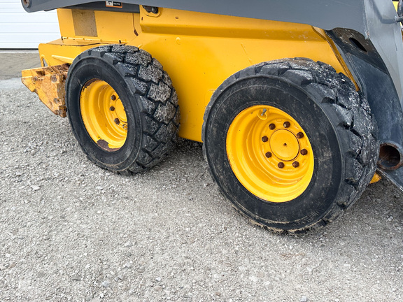 2019 John-Deere 324G