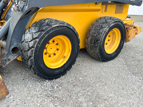 2019 John-Deere 324G