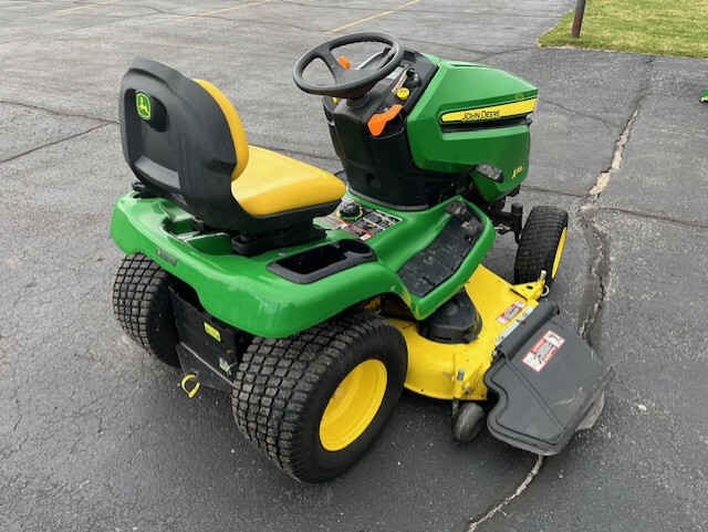 2016 John Deere X380 Image 5