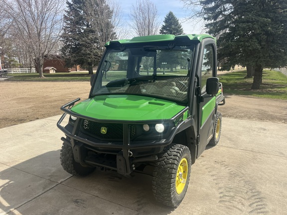 2024 John Deere XUV 835R - Photo2