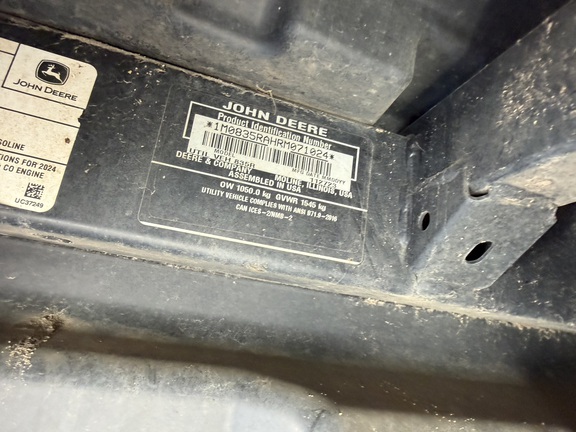2024 John Deere XUV 835R - Photo26