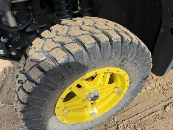 2024 John Deere XUV 835R - Photo10