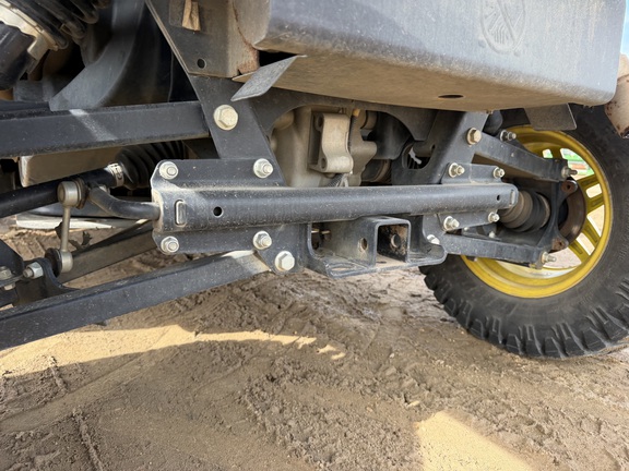 2024 John Deere XUV 835R - Photo16