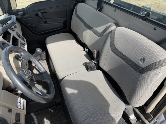 2024 John Deere XUV 835R - Photo20