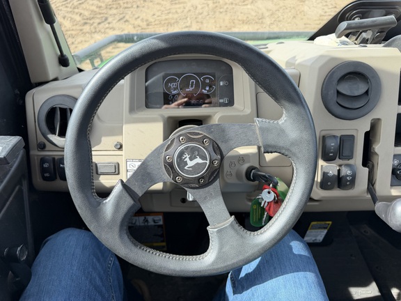2024 John Deere XUV 835R - Photo22