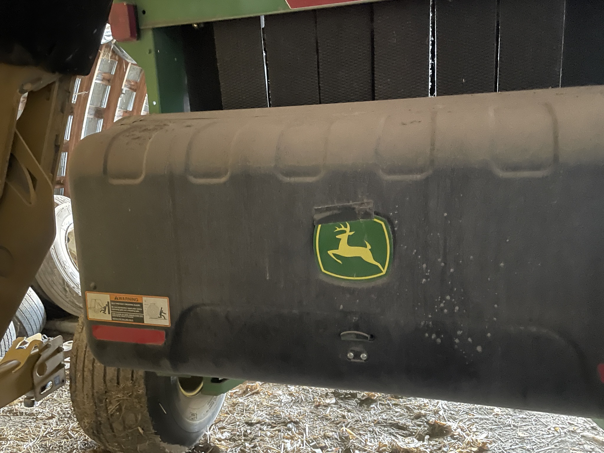 2021 John Deere 560M Image 8