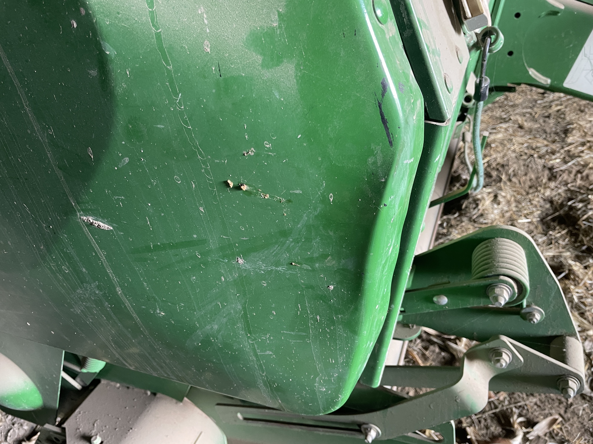 2021 John Deere 560M Image 11