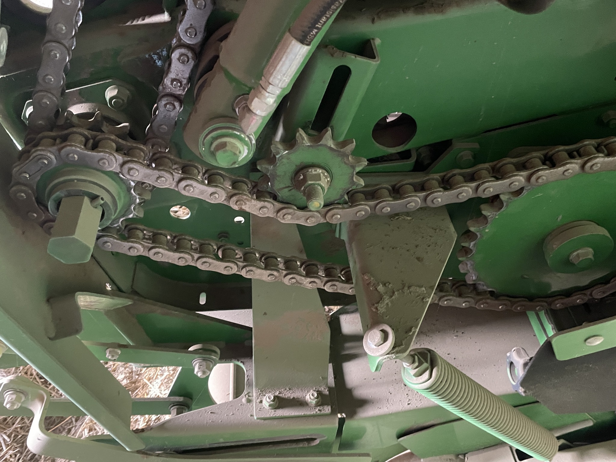 2021 John Deere 560M Image 6