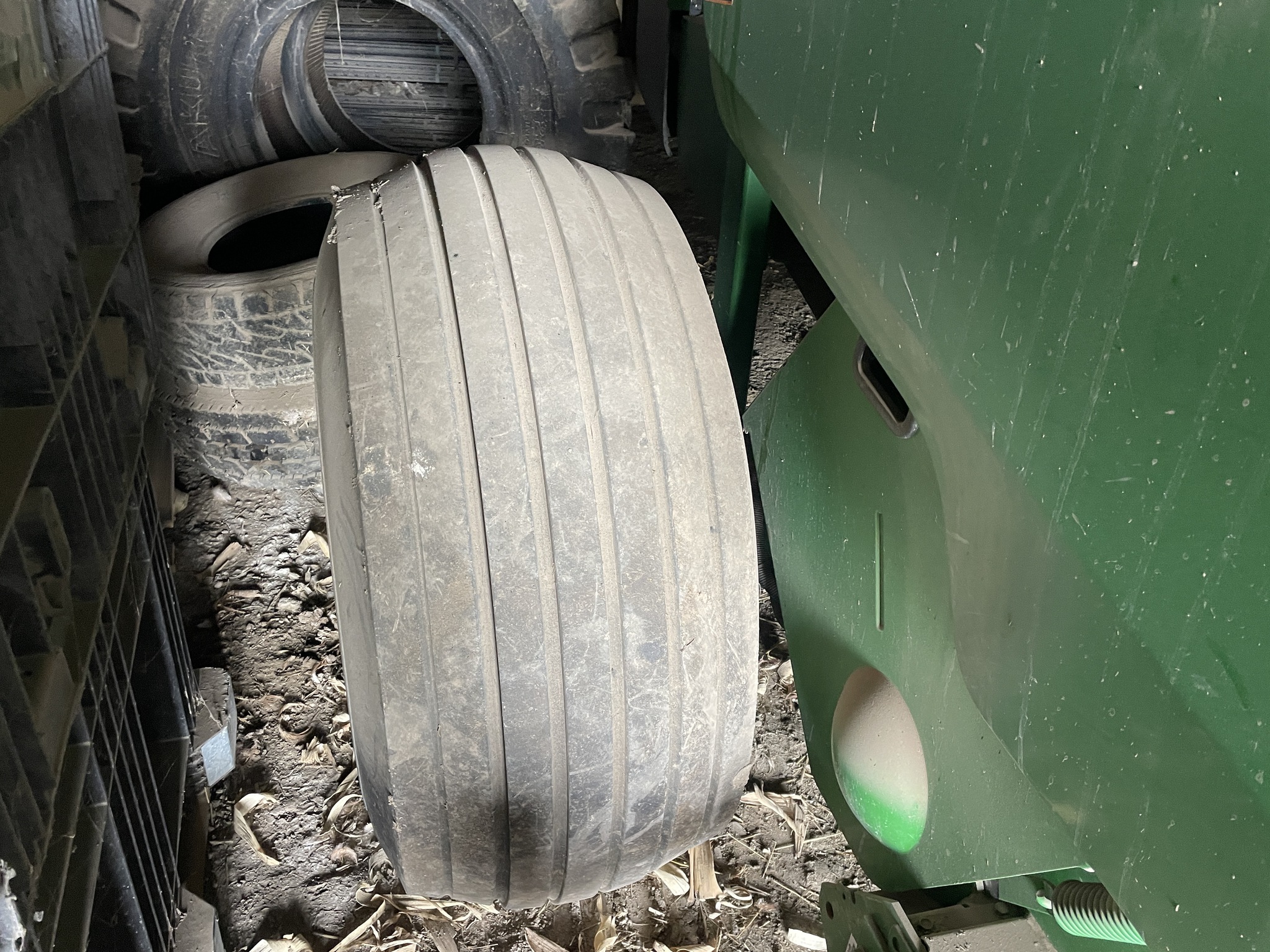 2021 John Deere 560M Image 2