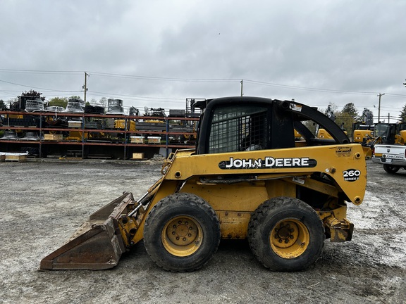 Photo of a 2003 John Deere 260-II