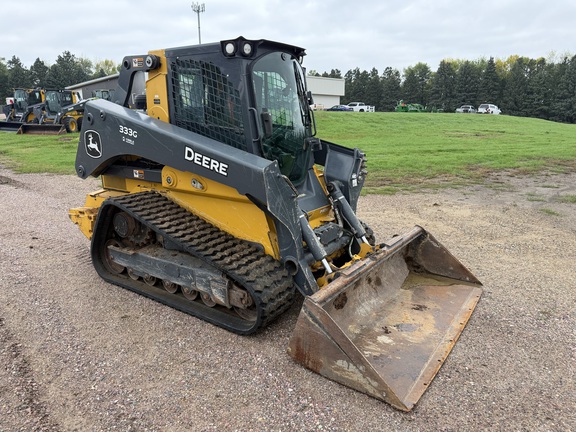  John Deere 333G